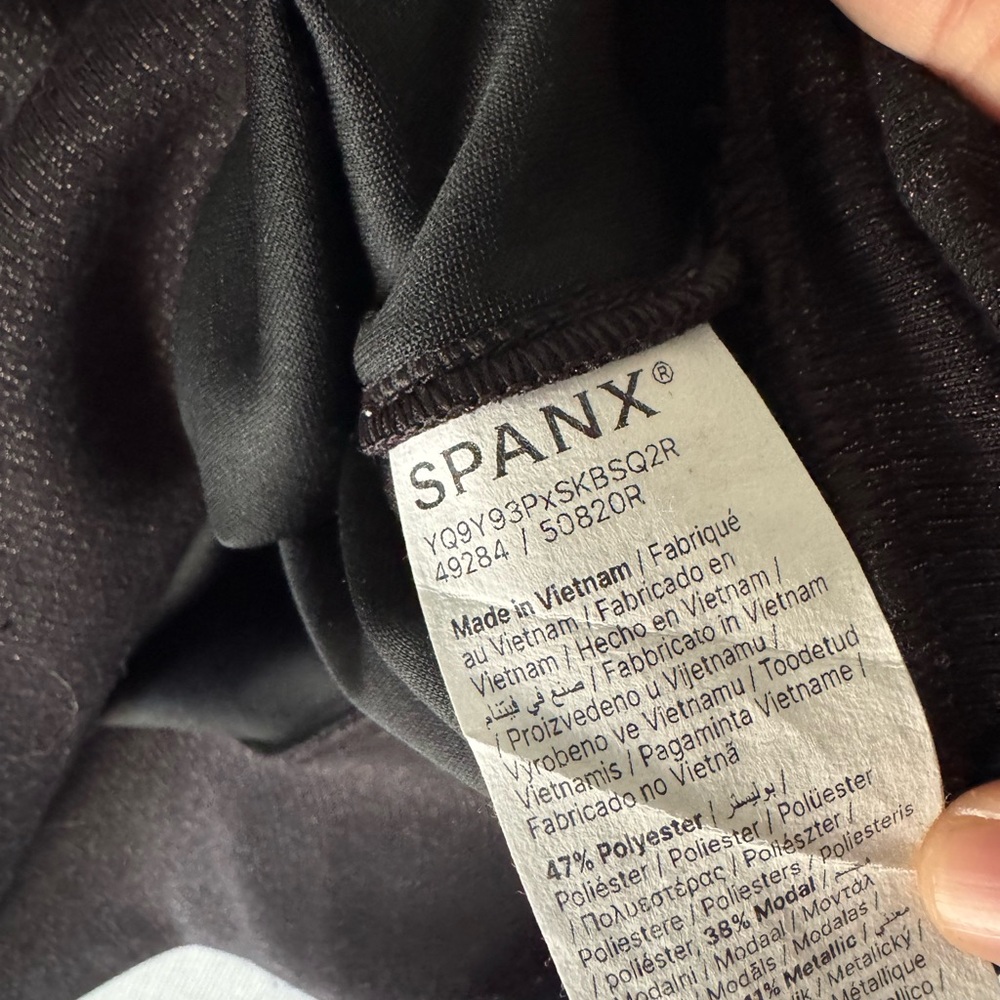 Quiet Luxury Spanx AirEssentials Black Half Zip Shimmer Sweatshirt Black Large - Picture 7 of 16